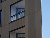 Kompleks apartamentowy Eco Classic na ul. Stawki w Warszawie. Firma Wido-Profil dostarczyła tu podkonstrukcje Wido-Grip pod montaż widoczny na nitach.