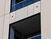 Kompleks apartamentowy Eco Classic na ul. Stawki w Warszawie. Firma Wido-Profil dostarczyła tu podkonstrukcje Wido-Grip pod montaż widoczny na nitach.
