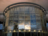Rotunda w Banku BPH w Krakowie (elewacja aluminiowo-szklana).